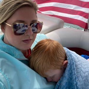 Meet your Posher, Kelli